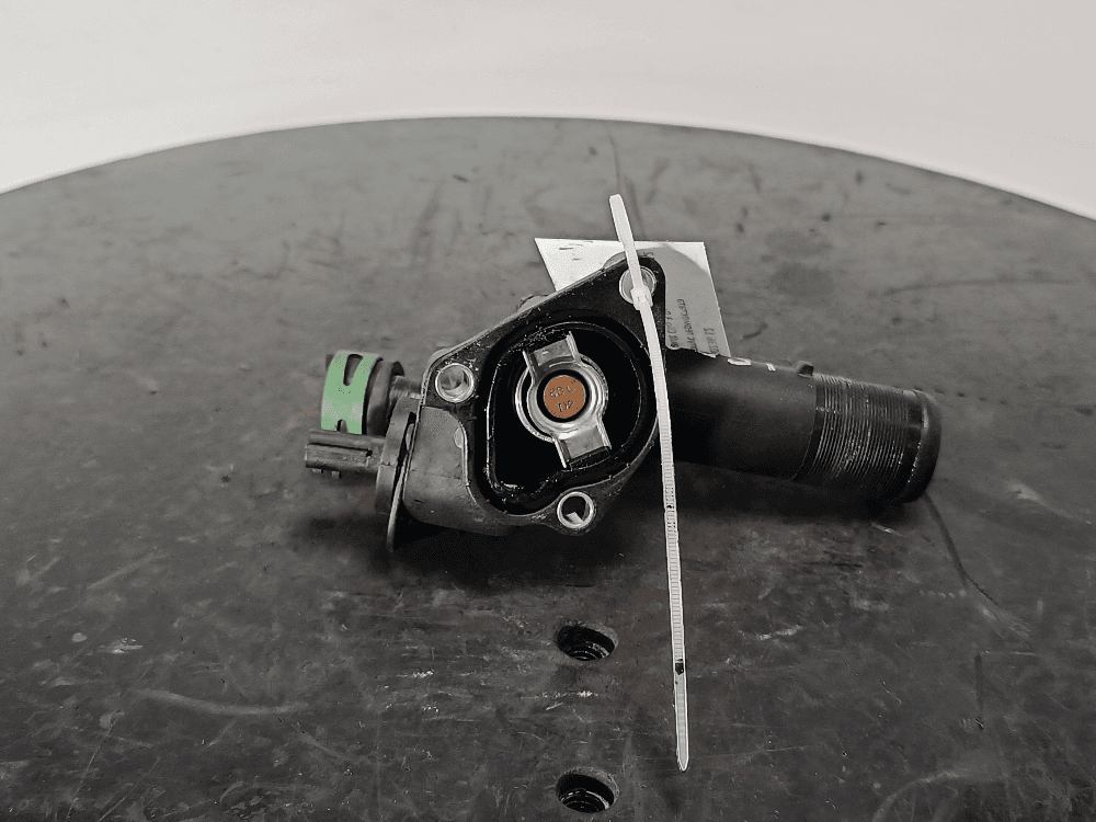 Корпус термостата к Renault Clio 3 Рестайлинг (09-12)