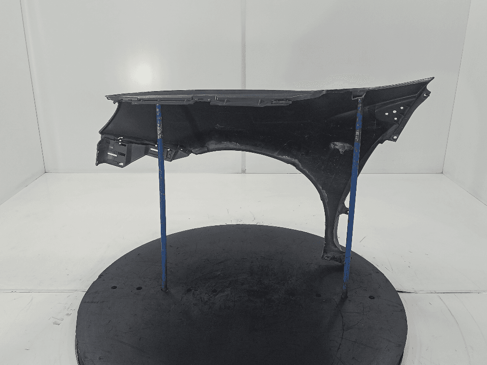 Крыло переднее правое к Nissan  Almera Tino (00-06)