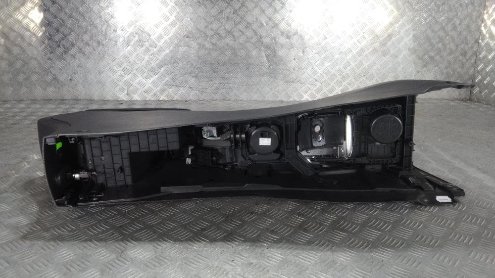 Консоль салона (кулисная часть) к Renault Megane 3 2-й Рестайлинг (14-16)