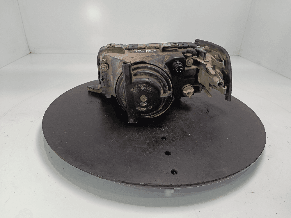 Фара правая к Audi 80 B4 (91-96)