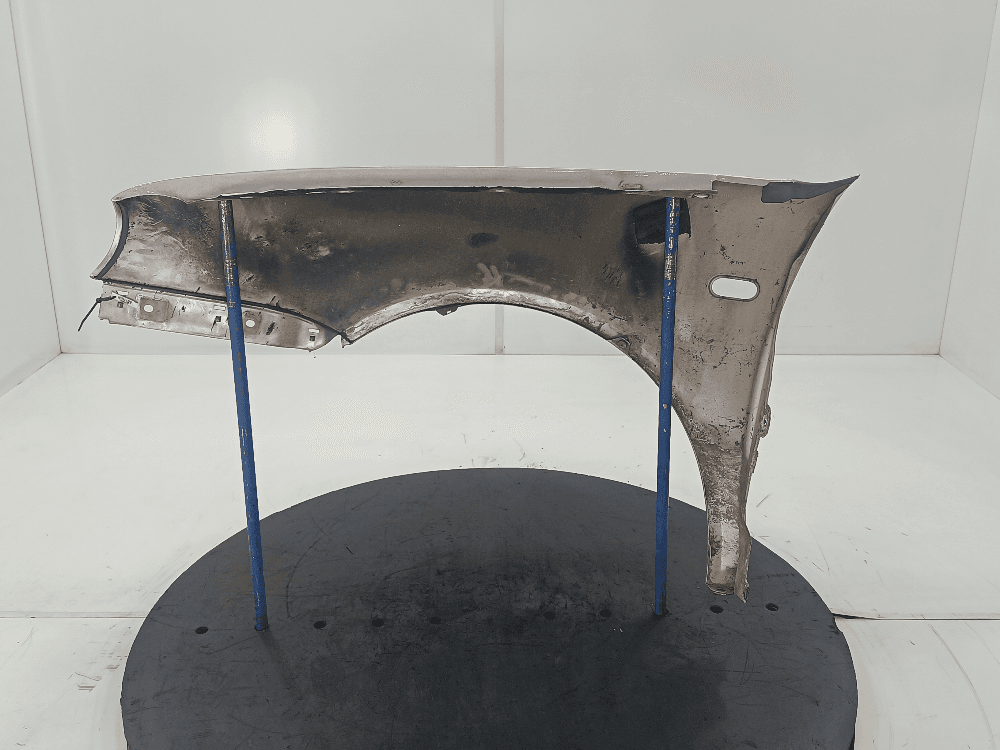 Крыло переднее правое к Volkswagen Golf 4 (97-06)