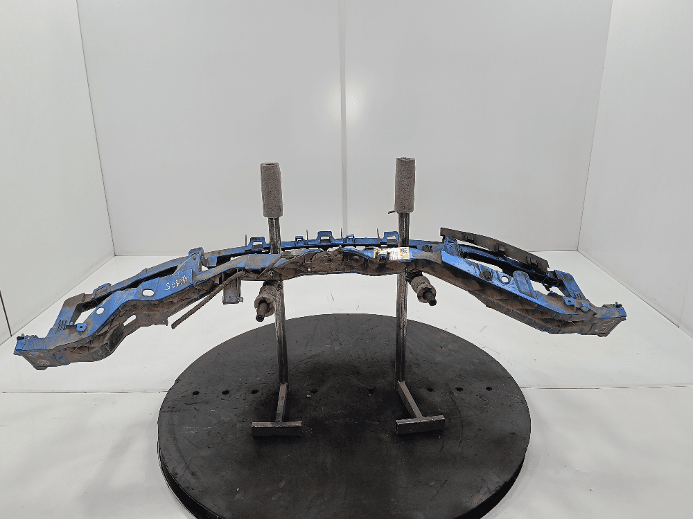 Передняя панель крепления облицовки (телевизор) к Ford Focus 2 (04-08)