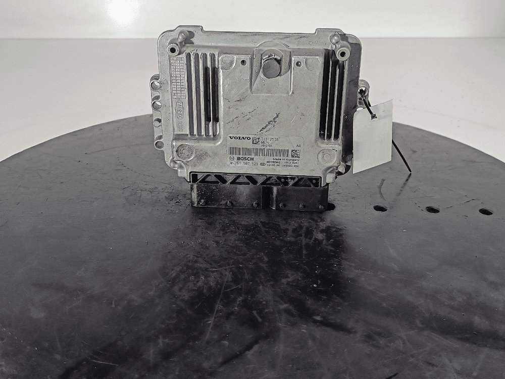 Блок управления двигателем к Volvo V40 2 (12-16)