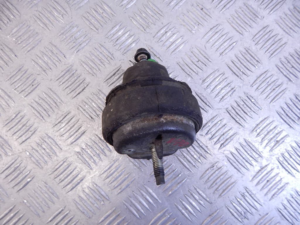 Подушка крепления двигателя к Volvo V70 2 (00-05)