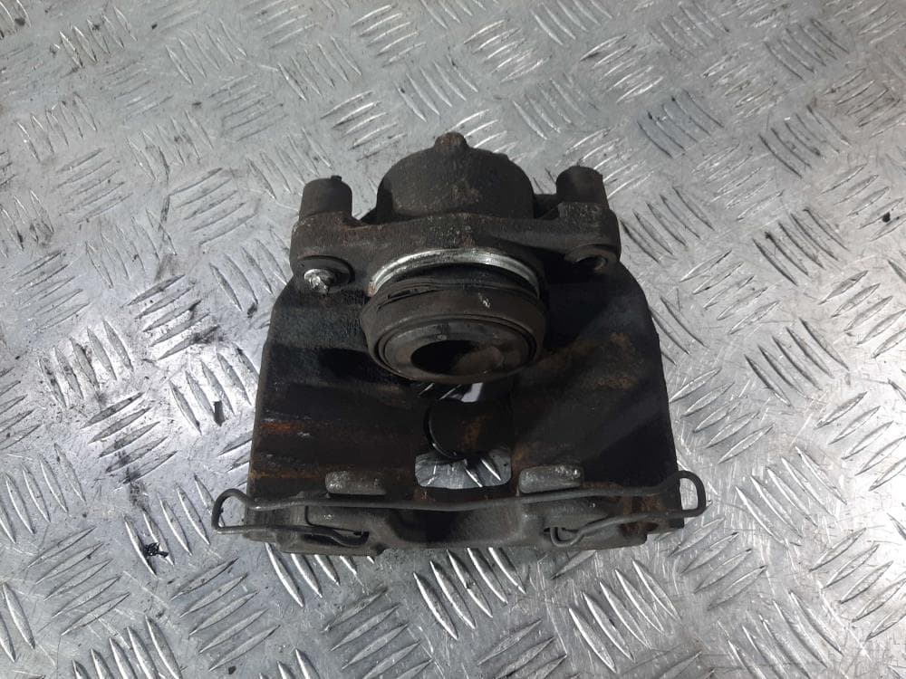 Суппорт передний правый к Opel Zafira A (99-03)