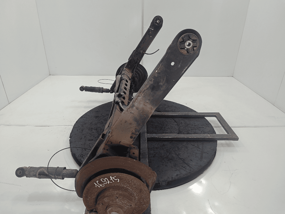 Балка подвески задняя к Renault Trafic 2 (01-06)