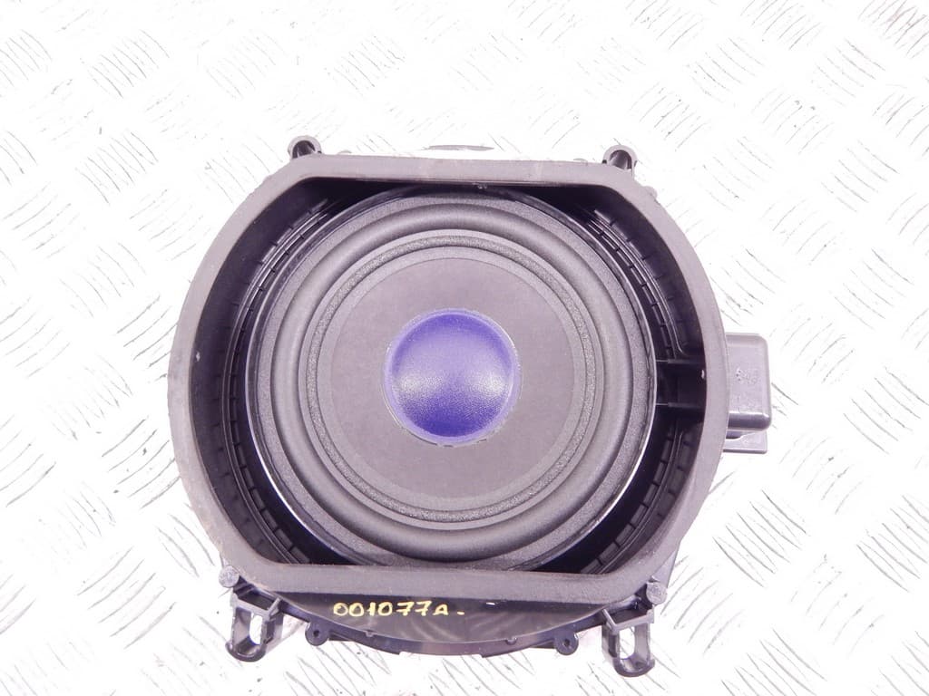 Сабвуфер к BMW X5 E70 (06-10)