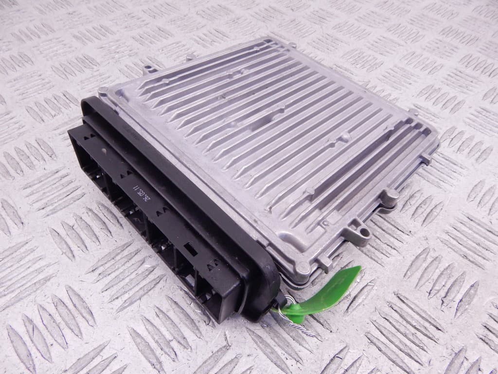 Блок управления двигателем к BMW 5 F10/F11/F07 (09-13)