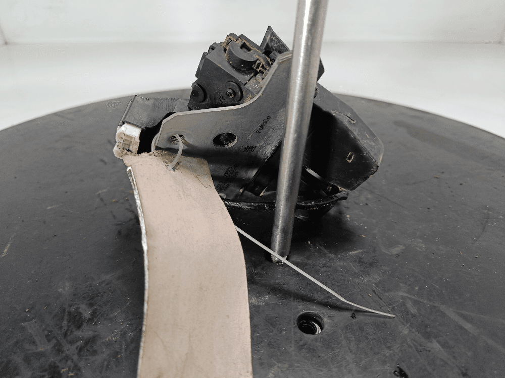 Замок багажника к Ford S-Max 1 (06-10)