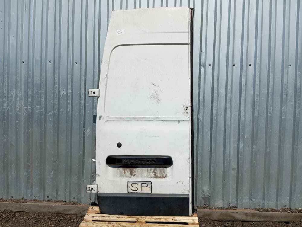 Дверь задняя распашная левая к Renault Master 3 (10-14)