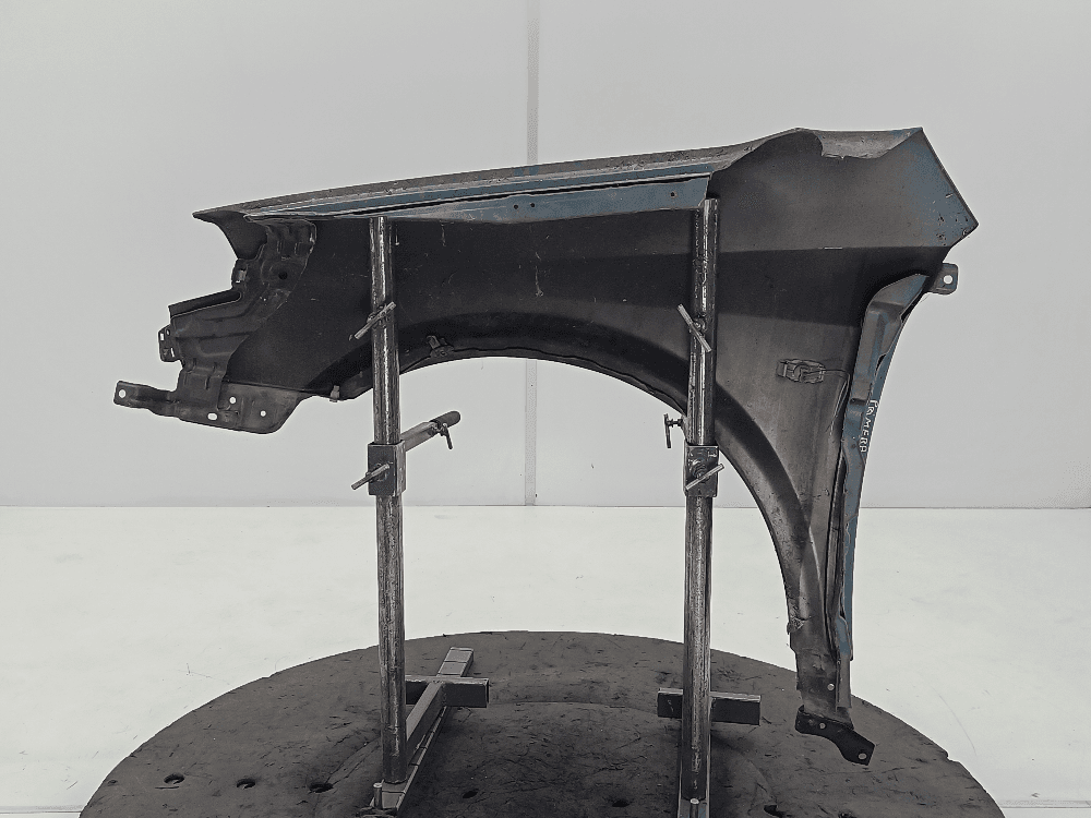 Крыло переднее правое к Nissan  Primera P12 (02-08)