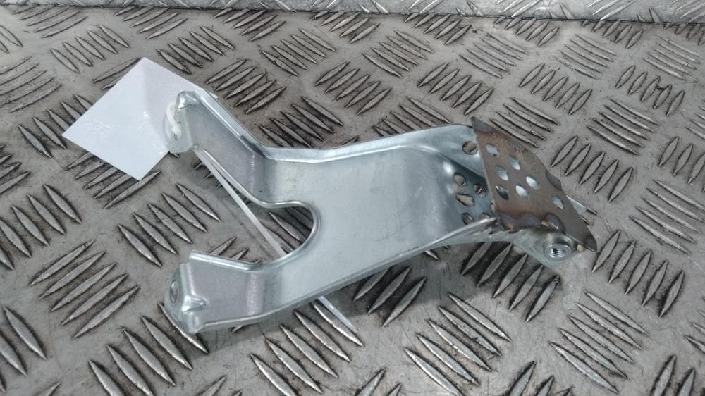 Кронштейн к Tesla Model 3 (17-21)