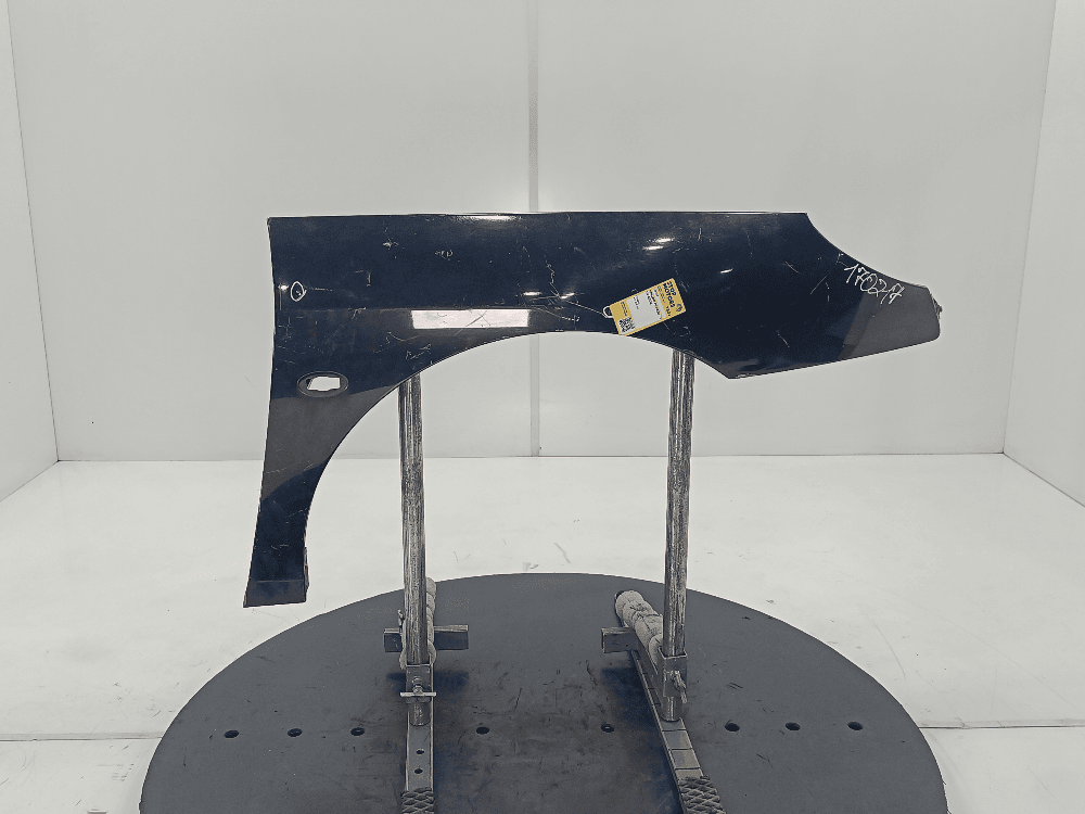 Крыло переднее правое к Peugeot 407 (04-11)