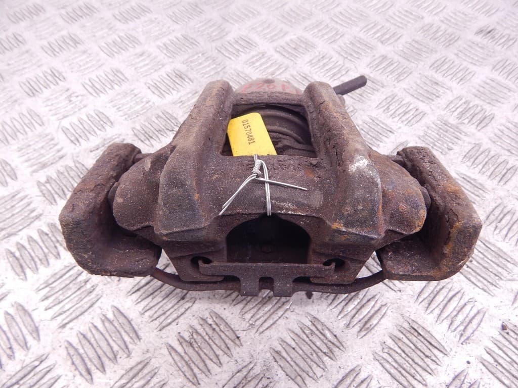 Суппорт передний правый к BMW 1 F20/F21 (11-15)