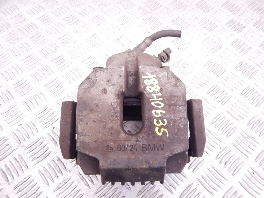 Суппорт передний правый к BMW 5 E60/E61 (02-07)