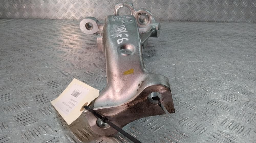 Кулак поворотный левый к Audi RS Q8 (2019-2023)