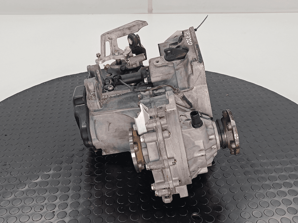КПП механическая (МКПП) к Volkswagen Polo 4 (01-05)