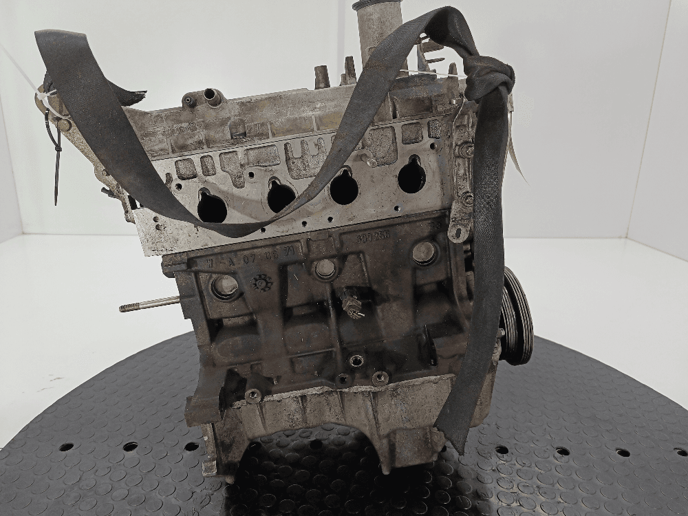 Двигатель к Renault Clio 2 Рестайлинг (01-03)