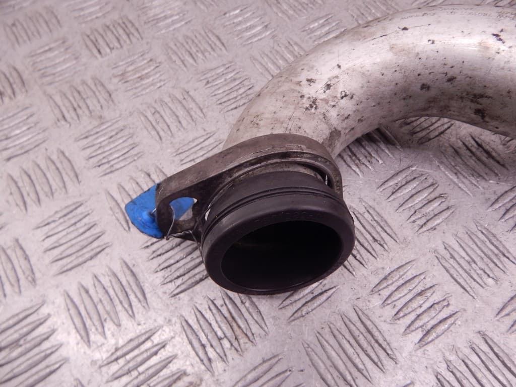 Патрубок интеркулера к BMW X5 E70 (06-10)