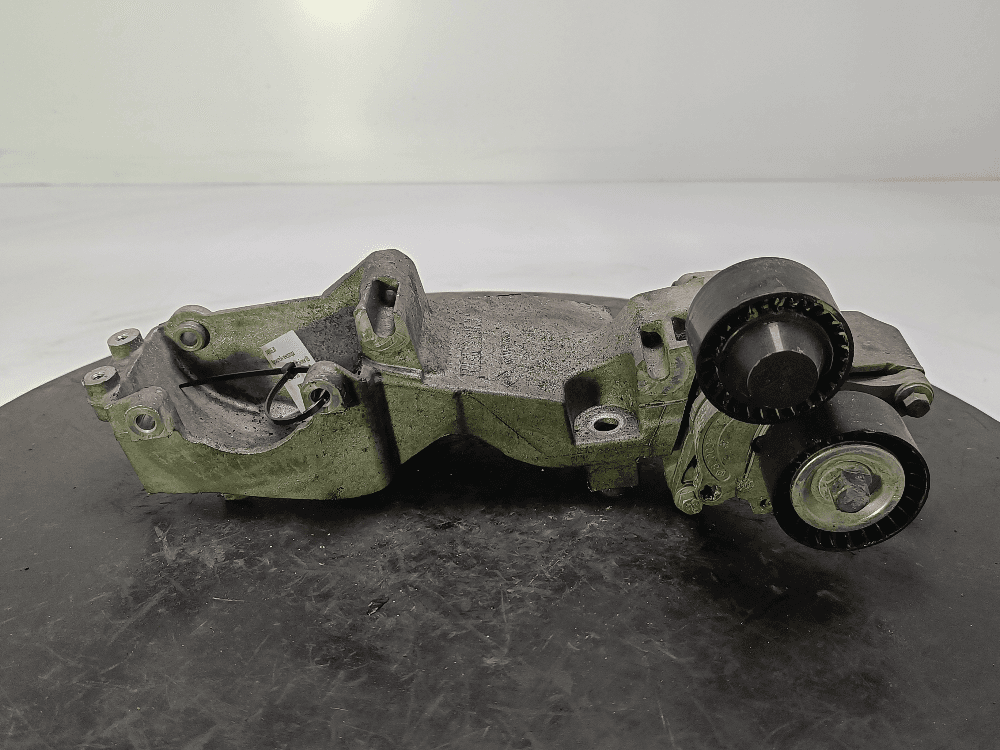 Кронштейн генератора к Renault Laguna 2 Рестайлинг (05-08)
