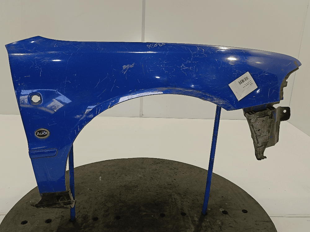 Крыло переднее правое к Audi A4 B5 (94-99)