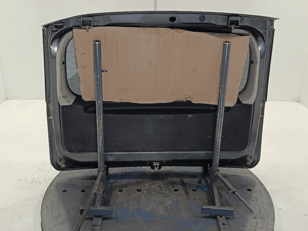 Крышка багажника (дверь 3-5) к Nissan  Note E11 (05-09)