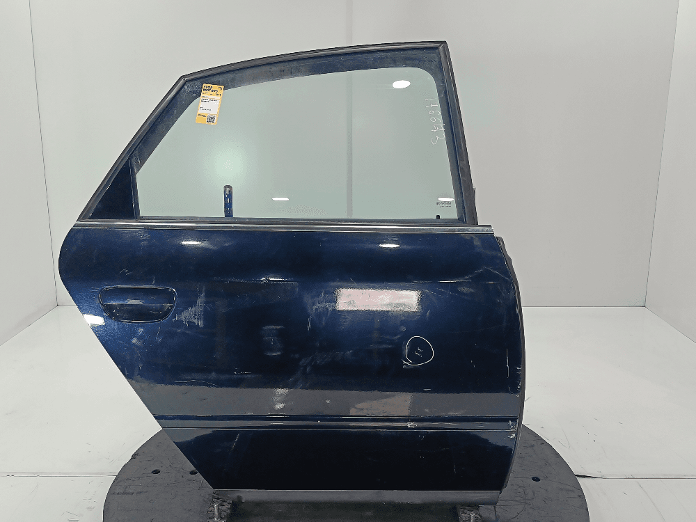 Дверь задняя правая к Audi A6 C5/4B (97-01)