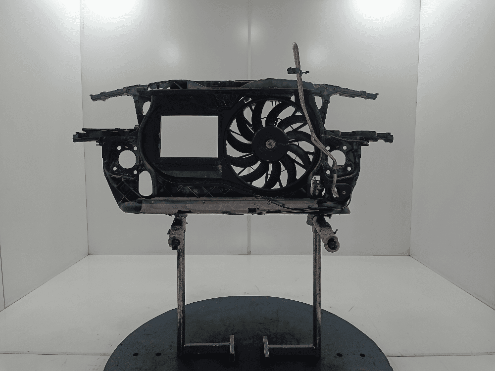 Передняя панель крепления облицовки (телевизор) к Audi A4 B7 (04-09)