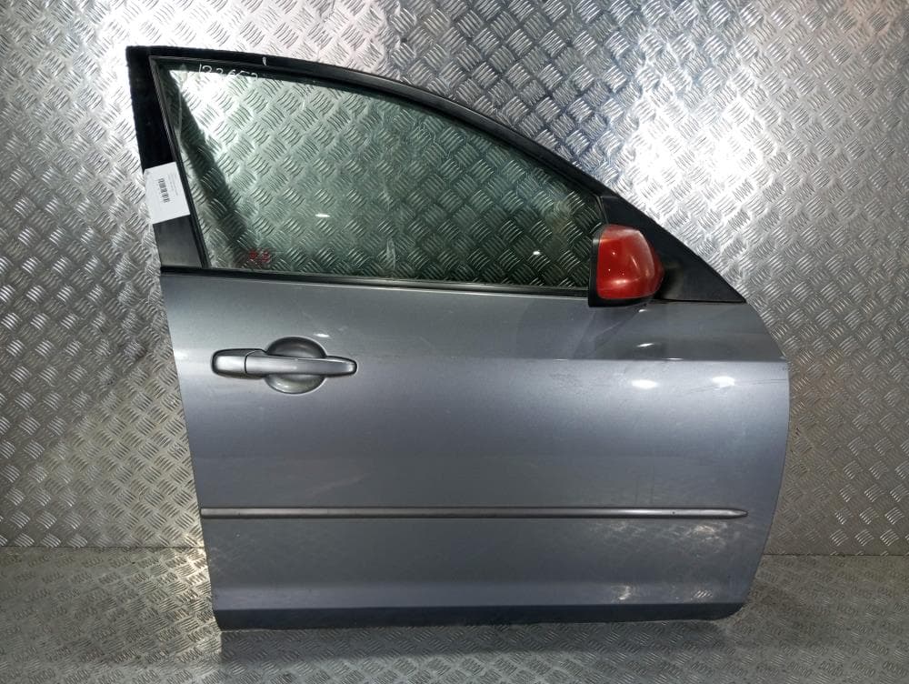 Дверь передняя правая к Mazda 3 BK (03-06)