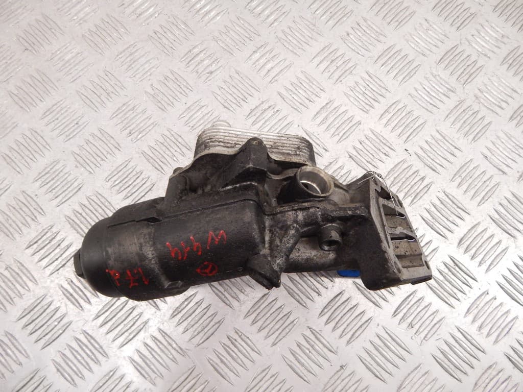 Корпус масляного фильтра к Mercedes Vaneo W414 (01-05)