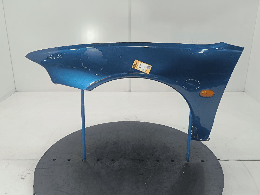 Крыло переднее левое к Mitsubishi Galant 8 (96-00)