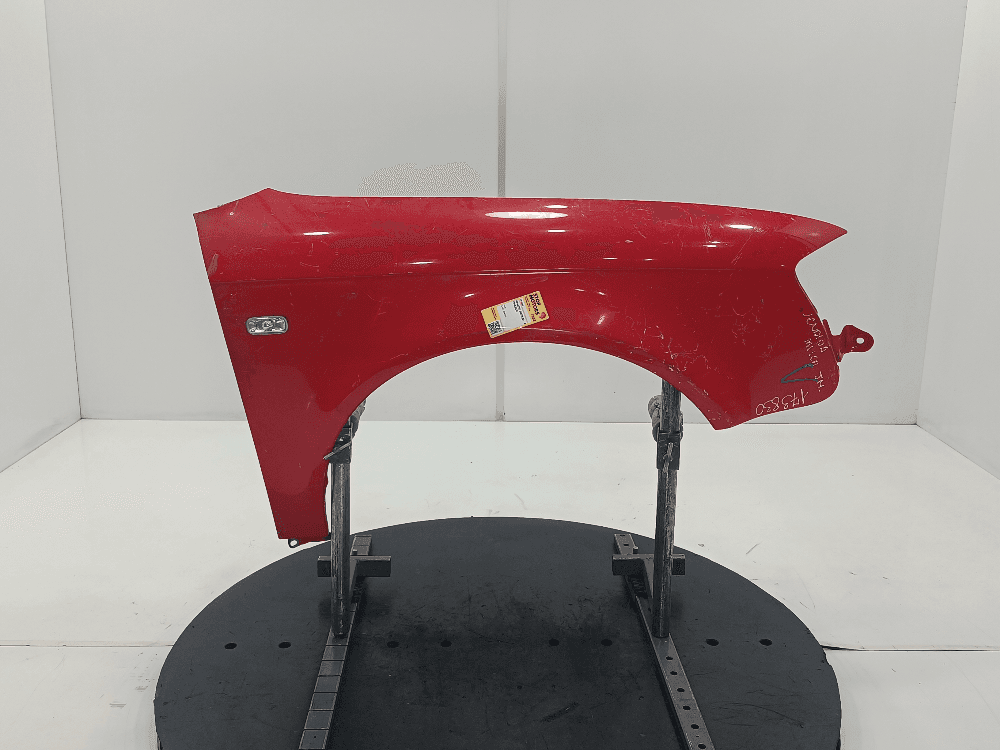 Крыло переднее правое к Audi A4 B7 (04-09)