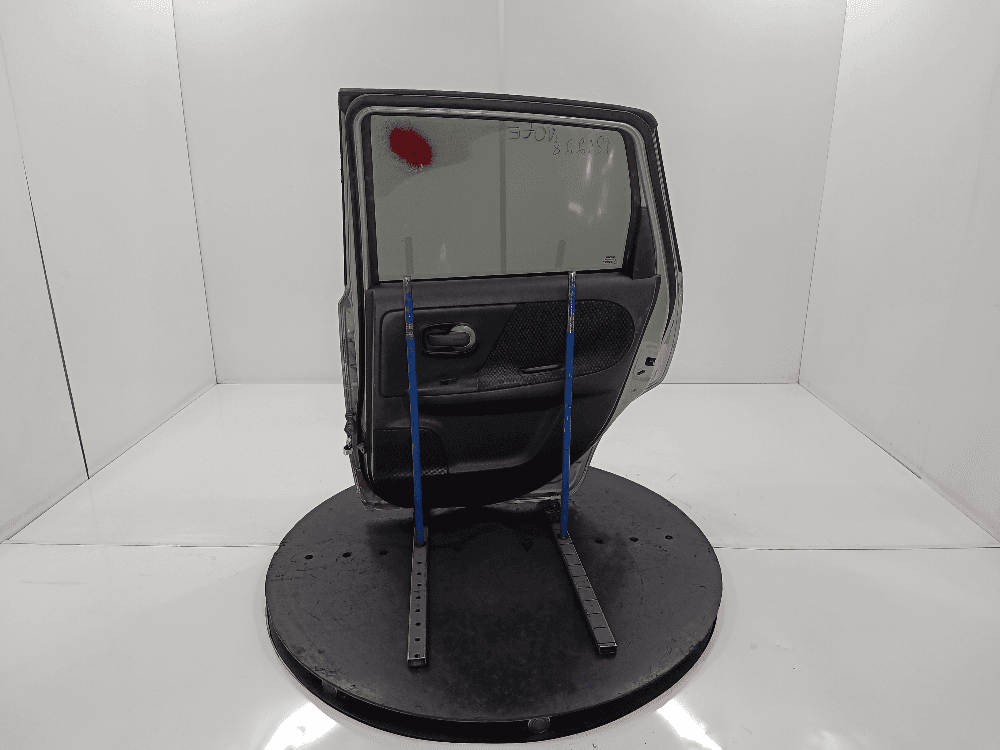 Дверь задняя правая к Nissan  Note E11 (05-09)