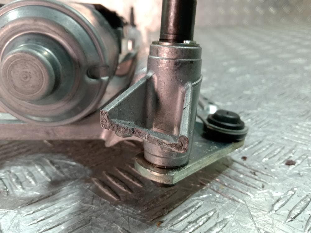 Механизм стеклоочистителя (трапеция дворников) к Bentley Bentayga (15-20)