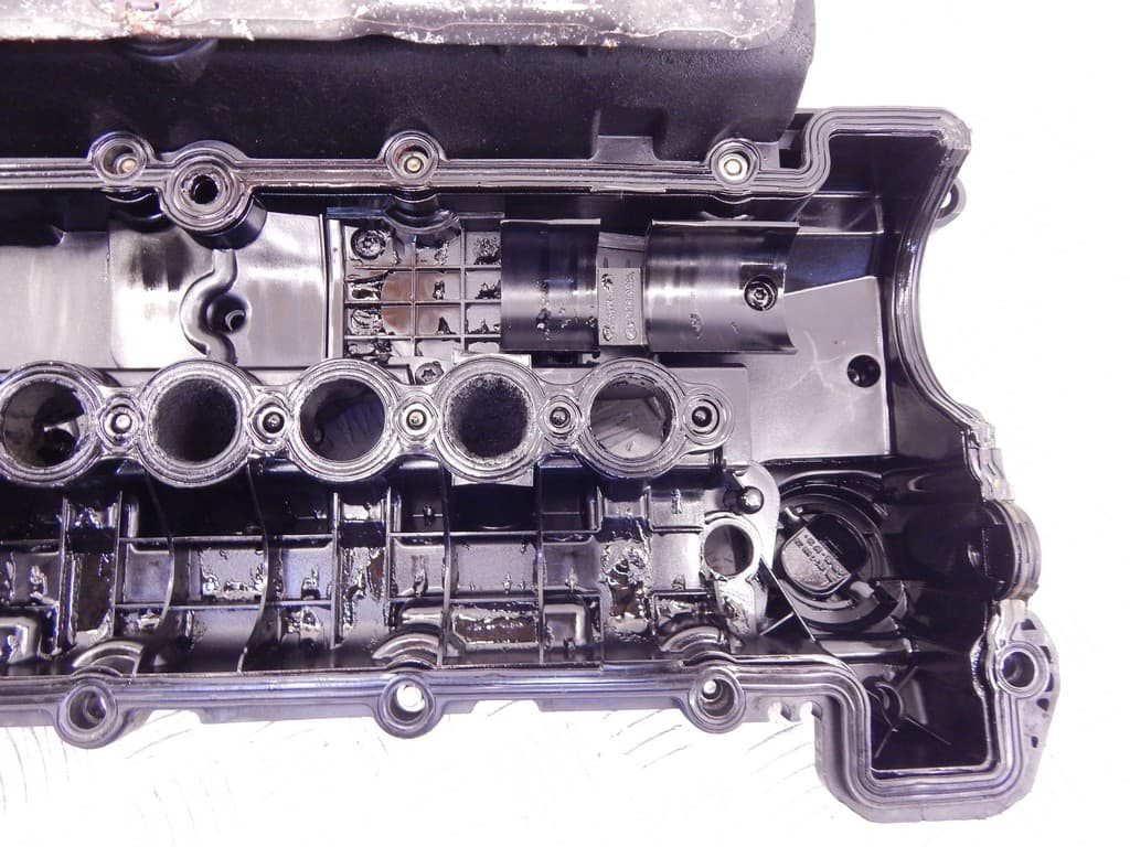 Клапанная крышка к BMW 3 E46 (97-03)