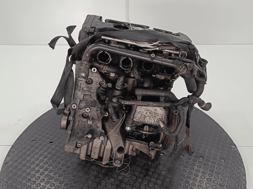 Двигатель к Audi A4 B7 (04-09)