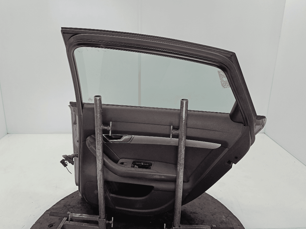 Дверь задняя правая к Audi A6 C6/4F (04-08)