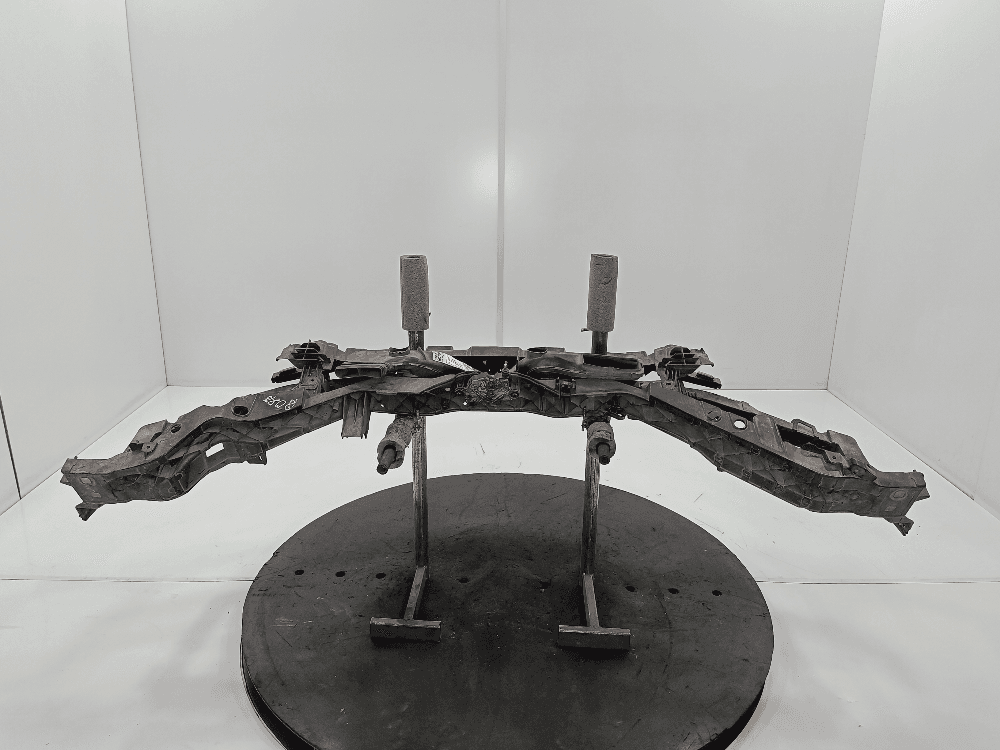 Передняя панель крепления облицовки (телевизор) к Ford Focus 2 (04-08)