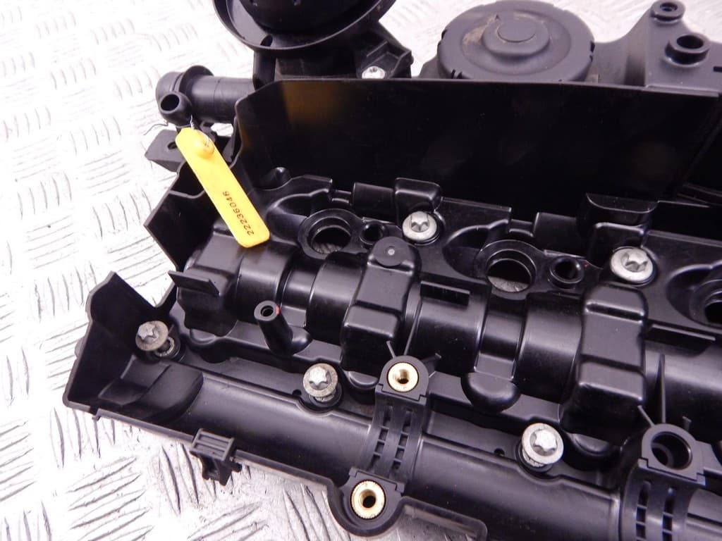 Клапанная крышка к BMW 3 F34 (13-16)