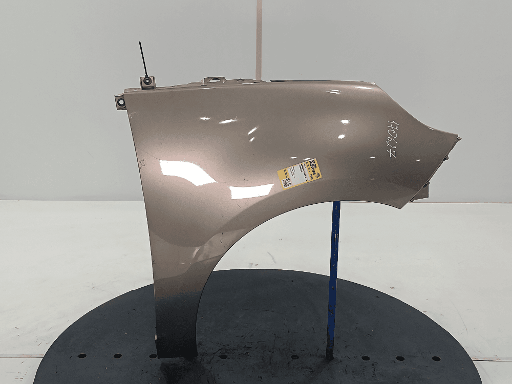 Крыло переднее правое к Renault Scenic 3 (09-12)