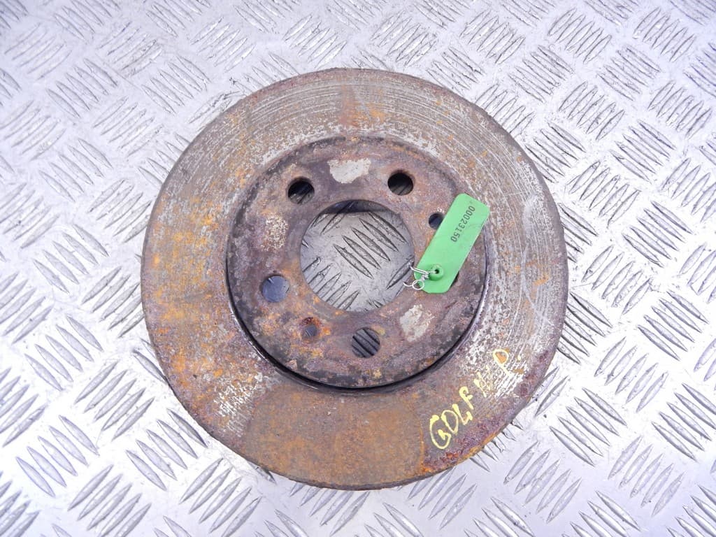 Диск тормозной передний к Volkswagen Golf 4 (97-06)