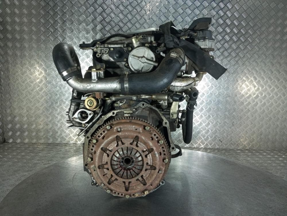 Двигатель к Nissan  Primera P12 (02-08)