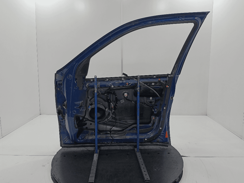 Дверь передняя правая к BMW X5 E53 Рестайлинг (03-06)