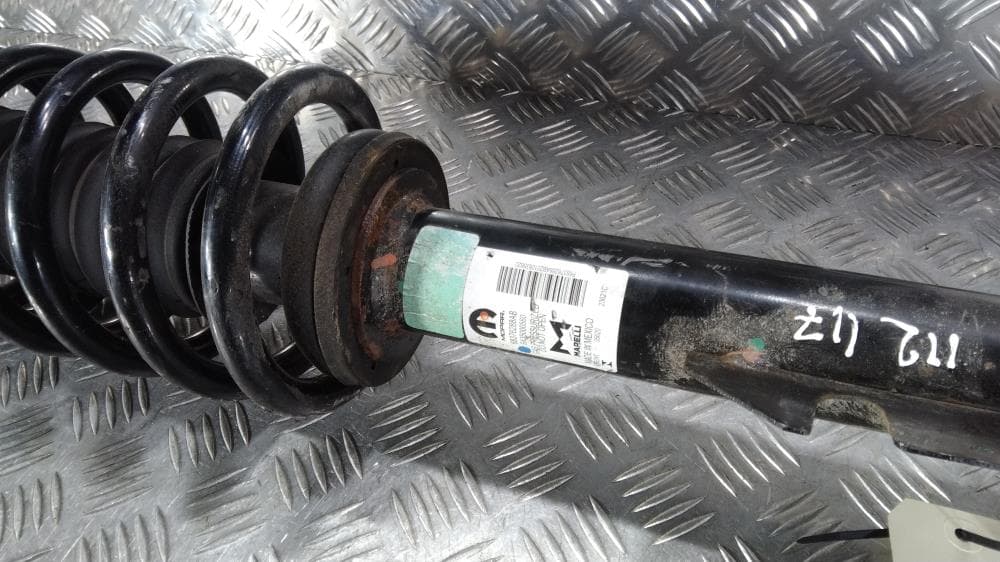 Стойка передняя левая к Jeep Grand Cherokee WL (21-24)