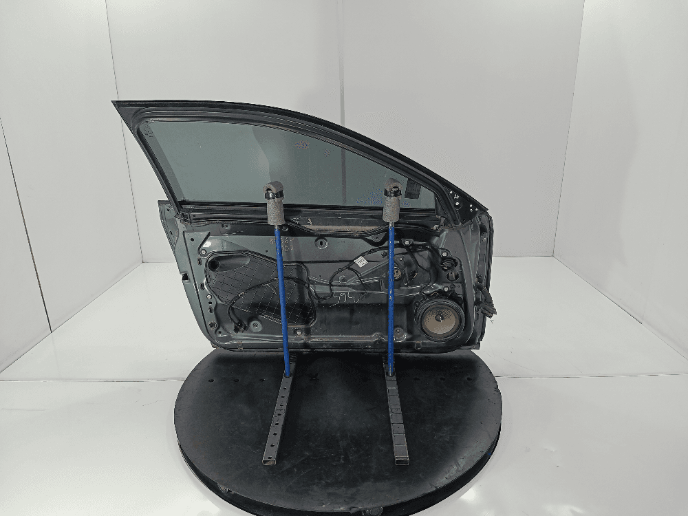 Дверь передняя левая к Audi A3 8P (03-05)