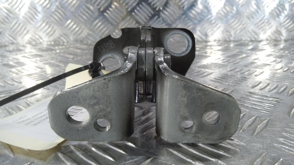 Петля двери передней левой к Jeep Grand Cherokee WL (21-24)
