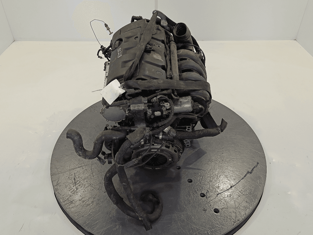 Двигатель к Peugeot 208 1 (12-15)