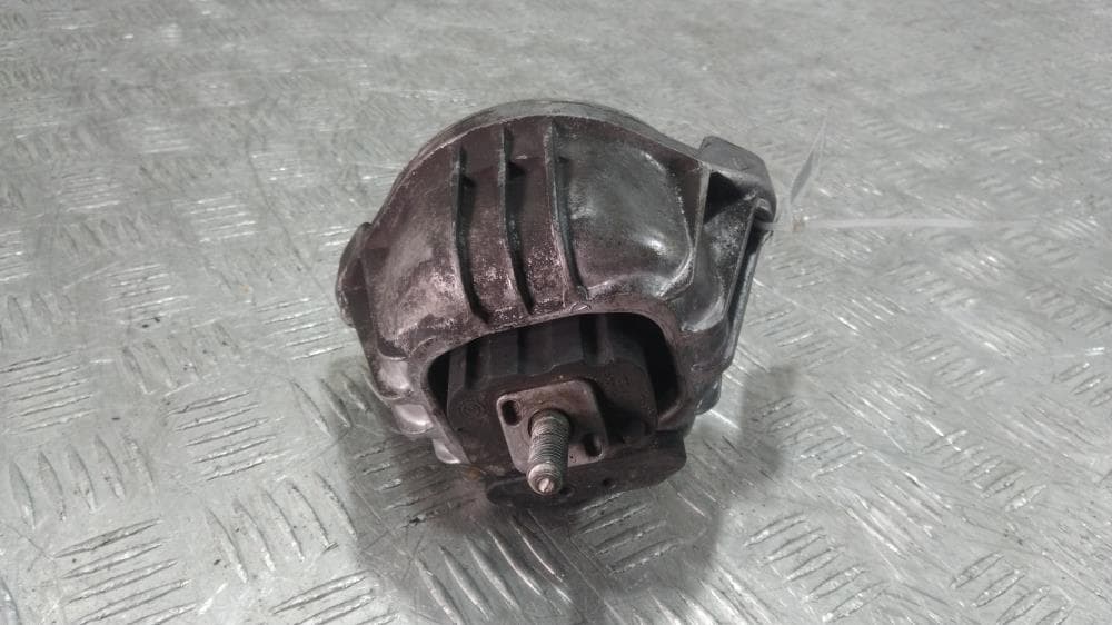 Подушка крепления двигателя к BMW 3 E90/E91/E92/E93 (05-10)