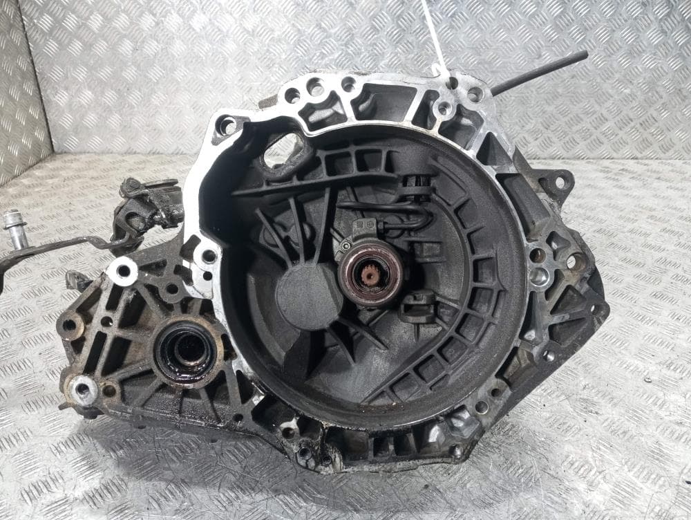 КПП механическая (МКПП) к Opel Corsa D (06-11)