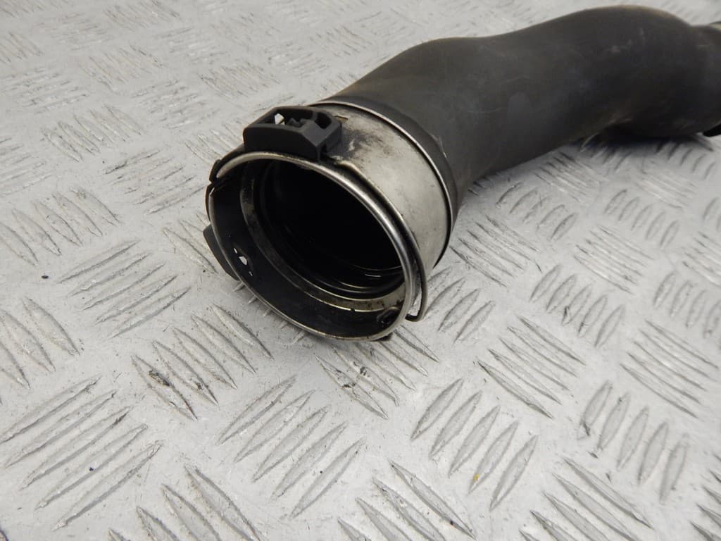 Патрубок интеркулера к BMW X3 F25 (10-14)